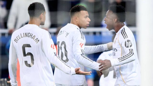 Vinicius Jr a Jude Bellingham sa počas odchodu z Ligy majstrov zapojili do hádky „zavri hubu“.
