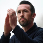 Víťaz Premier League bojuje o záchranu v druhej lige