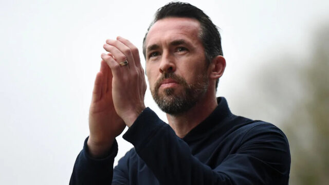 Víťaz Premier League bojuje o záchranu v druhej lige
