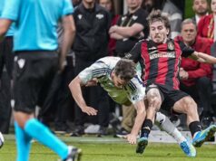 Víťaz zápasu tínedžerov vedie Nové Anglicko, Atlanta kĺzavá Víťaz zápasu tínedžerov vedie Nové Anglicko, Atlanta kĺzavá