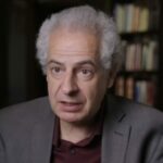 Vo veku 60 rokov zomrel expert na UFO z kanála History Channel 'Ancient Aliens' Nick Pope