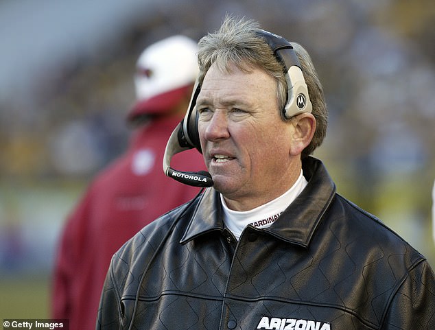 Vo veku 74 rokov zomrel bývalý hlavný tréner NFL a Vo veku 74 rokov zomrel v pondelok bývalý hlavný tréner Arizona Cardinals Dave McGinnis