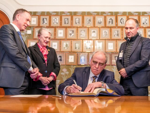 Výbor pre udeľovanie Nobelovej ceny odsudzuje ruský krok kriminalizovať skupinu za ľudské práva | Správy o ľudských právach
