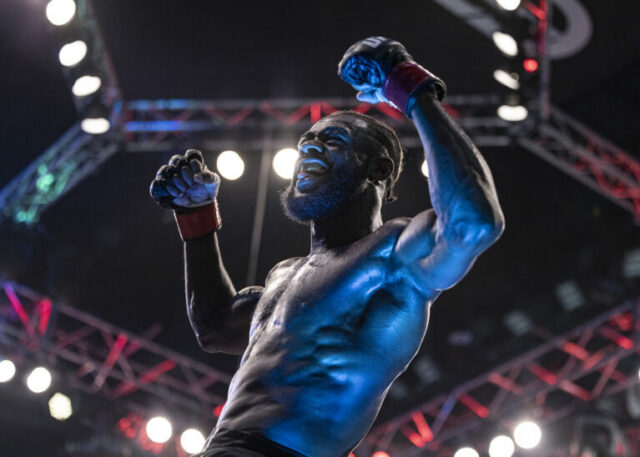 Výsledky UFC Vegas 116: Aljamain Sterling porazil Youssefa Zalala
