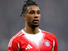 Vysnívaná útočná sila Liverpoolu, ak by boli dokončené prestupy Yana Diomandeho a Michaela Olise Michael Olise počas zápasu Bayernu Mumich