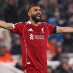 Mohamed Salah z Liverpoolu reaguje počas štvrťfinálového zápasu 2025/26 Ligy majstrov UEFA medzi Liverpool FC a Paris Saint-Germain FC na Anfielde 14. apríla 2026 v Liverpoole v Anglicku