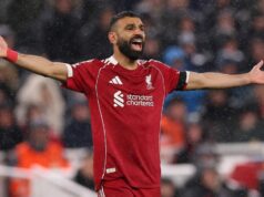 Vysnívaný odchod Mohameda Salaha z Liverpoolu sa zrútil po rozlúčkových komentároch Jamieho Carraghera Anfielda Mohamed Salah z Liverpoolu reaguje počas štvrťfinálového zápasu 2025/26 Ligy majstrov UEFA medzi Liverpool FC a Paris Saint-Germain FC na Anfielde 14. apríla 2026 v Liverpoole v Anglicku
