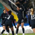 Wesley žiari, keď USWNT porazí Japonsko 3:0 v sérii, ktorá rozhodne