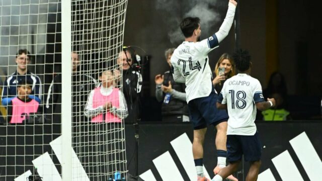 Whitecaps pokračuje v horúcom štarte proti nízkemu Sporting KC
