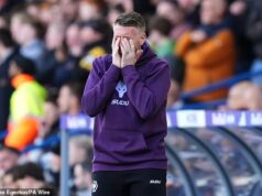 Wolves VYRAZOVALI z Premier League: Osemročné zotrvanie bojovníkov Roba Edwardsa v najvyššej súťaži oficiálne skončilo po napínavej kampani Wolves oficiálne vypadli z Premier League po remíze West Hamu s Crystal Palace