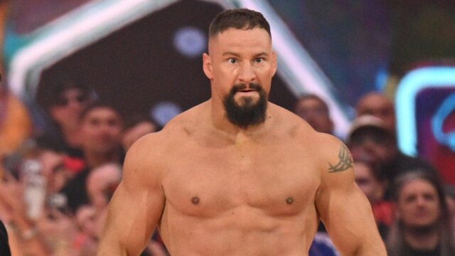 WrestleMania 42: Bron Breakker stojí zápas Setha Rollinsa proti Guntherovi
