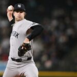 Yankees vstupujú do historických kníh za dominantným začiatkom Cama Schlittlera