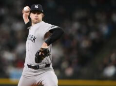Yankees vstupujú do historických kníh za dominantným začiatkom Cama Schlittlera Yankees vstupujú do historických kníh za dominantným začiatkom Cama Schlittlera