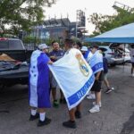 Zákaz fajčenia na majstrovstvách sveta vyvoláva diskusiu medzi americkými futbalovými fanúšikmi