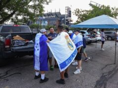Zákaz fajčenia na majstrovstvách sveta vyvoláva diskusiu medzi americkými futbalovými fanúšikmi Zákaz fajčenia na majstrovstvách sveta vyvoláva diskusiu medzi americkými futbalovými fanúšikmi