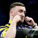 Luke Littler preniesol svoj zjavný spor s oponentom Gianom van Veenom na sociálne siete po ich hádke vo štvrtok večer