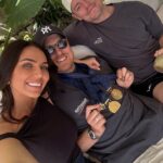 Crosley, na snímke pred rozpadom manželstva s odcudzeným manželom Benom a Lachie Neale, podnietila špekulácie o pokračujúcom spojení s hviezdou Lions.