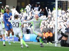 Zostávajúce zápasy Man City v porovnaní s Arsenalom, keď sa boj o titul v Premier League zahrieva Hráči Manchestru City oslavujú