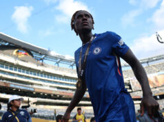 Zraneného obrancu Chelsea oficiálne spozorovali na tréningu pred súbojom s Manchestrom United Zraneného obrancu Chelsea oficiálne spozorovali na tréningu pred súbojom s Manchestrom United