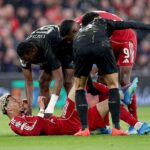 Hugo Ekitike utrpel proti PSG zrejme vážne zranenie