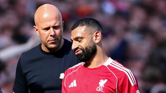 Zranenie Mo Salaha zatienilo majstrovský ťah Arneho Slotu, keď Liverpool porazil Crystal Palace
