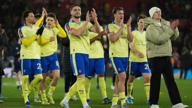 Žreb semifinále FA Cupu 2025/2026: Kvalifikácia tímov, načasovanie, informácie o živom vysielaní
