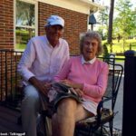 Herman Thacker a jeho manželka Elizabeth, ktorí už obaja zomreli, odmietli predať Auguste