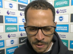 Zúrivý Liam Rosenior ukazuje vinu na hviezdy Chelsea, keď sa fanúšikovia obracajú na manažéra Liam Rosenior v rozhovore pre Sky Sports