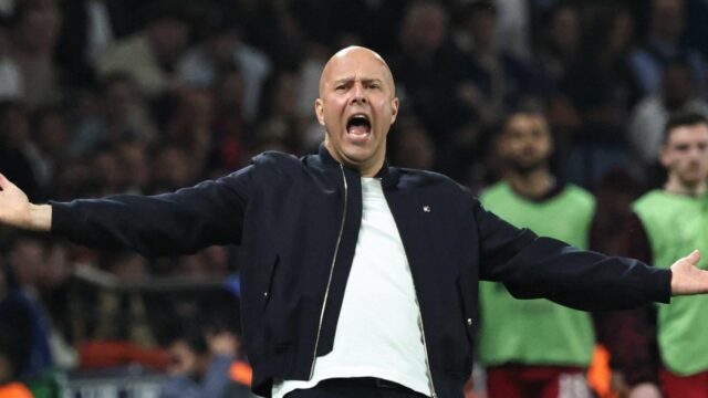 „Lenivá“ hviezda Liverpoolu bola označená za „hanbu“, keď sa Arne „Lenivá“ hviezda Liverpoolu bola označená za „hanbu“, keď sa Arne Slot dozvedel, že jeho čas na Anfielde vypršal