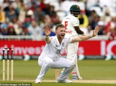 „Máte pocit, že vám idú nohy do kaše“: SAM COOK o tom, čo sa pokazilo pri jeho minuloročnom debute v Anglicku, čo sa naučil a prečo je pripravený získať späť testovacie miesto toto leto Sam Cook mal problémy pri svojom dlho očakávanom teste v Anglicku minulé leto proti Zimbabwe