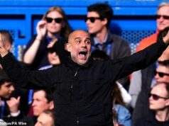 „Posunie vás na inú úroveň“: Ako Pep Guardiola ovládol umenie boja o titul – JACK GAUGHAN odhaľuje geniálne ťahy, vďaka ktorým sa Man City vždy darí v zábehu… a dôvod, prečo sa Arsenal rozpadá Pep Guardiola vždy hral opatrne v prijímaní chvály za svoju taktickú genialitu, no práve to je dôvod, prečo je Manchester City majstrom boja o titul.