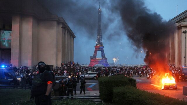 45 zatknutých v Paríži, keď sa oslavy PSG Ligy majstrov zmenili na násilie
