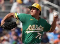 A propaguje najlepšieho kandidáta, LHP Gage Jump, so zraneným Aaronom Civalom 23. februára 2026; Scottsdale, Arizona, USA; Atletický nadhadzovač Gage Jump (79) hádže proti San Francisco Giants v tretej smene na štadióne Scottsdale. Povinný kredit: Rick Scuteri-Imagn Images