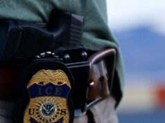 Agent ICE zatknutý za streľbu na Venezuelčana pri imigračnej razii v USA | Civil Rights News Agent ICE zatknutý za streľbu na Venezuelčana pri imigračnej razii v USA | Civil Rights News