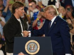Agent „Jerry Maguire“ Leigh Steinberg obhajuje Trumpovu demonštráciu Jaxsona Darta Agent „Jerry Maguire“ Leigh Steinberg obhajuje Trumpovu demonštráciu Jaxsona Darta