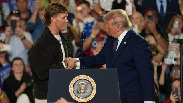 Agent „Jerry Maguire“ Leigh Steinberg obhajuje Trumpovu demonštráciu Jaxsona Darta
