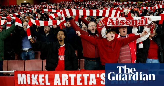 Fanúšikovia Arsenalu reagujú na prvý titul Premier League po 22 rokoch – video