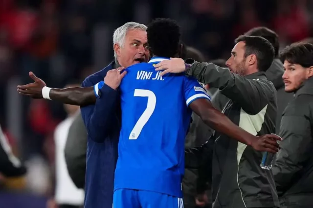 Ako by reagoval Vinícius mladší na príchod Josého Mourinha do Ako by reagoval Vinícius mladší na príchod Josého Mourinha do Realu Madrid