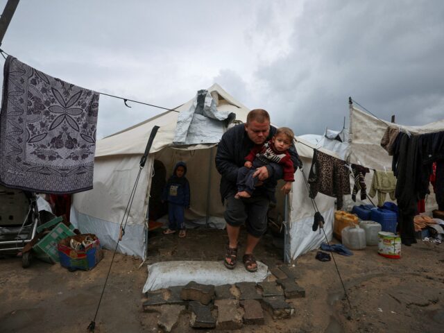 Ako sa blíži leto, kožné choroby sa šíria cez utečenecké tábory v Gaze | Správy o konflikte medzi Izraelom a Palestínou
