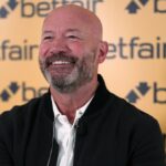 Alan Shearer počíta s tým, že Arsenal vyhrá Premier League, ak v sobotu večer porazí Fulham.