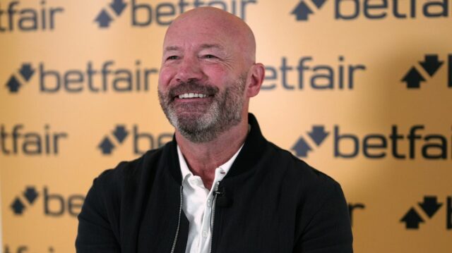 Alan Shearer počíta s tým, že Arsenal vyhrá Premier League, ak v sobotu večer porazí Fulham.