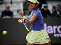 Alex Eala zakončil kampaň na Italian Open s dvojnásobnými stratami Alex Eala ukončil svoju kampaň na Italian Open v roku 2026 po tom, čo sa v utorok poklonil z turnaja vo štvorhre s partnerkou Hailey Baptiste.