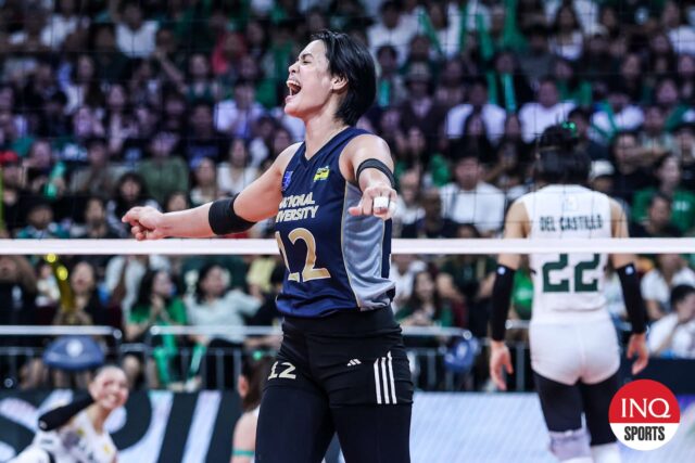 Alyssa Solomonová z NU Lady Bulldogs počas 2. finálového zápasu ženského volejbalu sezóny 87 UAAP proti La Salle Lady Spikers.