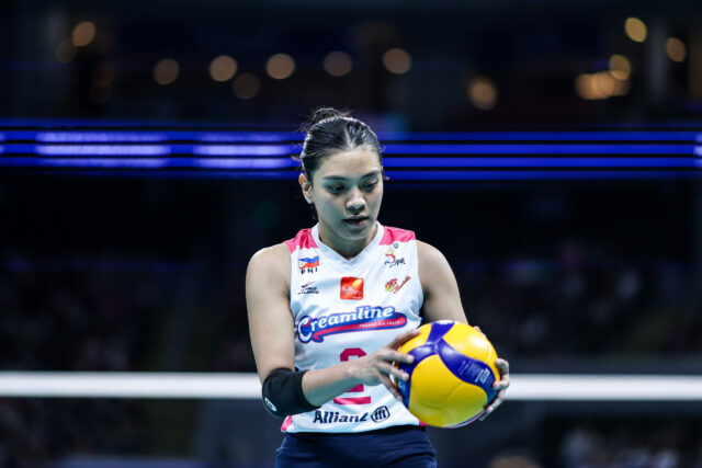 Creamline Cool Smashers' počas zápasu na PVL All-Filipino Conference.