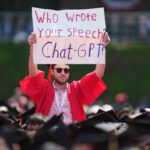 Americkí absolventi vysokých škôl čelia tvrdému trhu práce uprostred ekonomickej neistoty | Správy o vzdelávaní