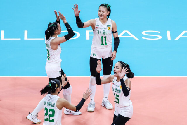 Shane Reterta z La Salle Lady Spikers počas zápasu proti NU Lady Bulldogs vo finále ženského volejbalového turnaja UAAP sezóny 88.
