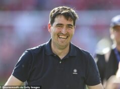 Andoni Iraola v pokročilých rozhovoroch o podpise zmluvy s nemeckými gigantmi – po tom, čo vzbudil záujem AC Miláno a Crystal Palace Andoni Iraola je v pokročilých rozhovoroch s Bayerom Leverkusen po jeho odchode z Bournemouthu