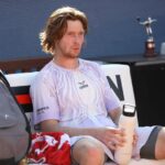 Mutua Madrid Open 2026 – 5. deň Andrey Rublev z Ruska súperí s Vitom Koprivom z Českej republiky počas zápasu mužskej dvojhry v piatom dni turnaja Mutua Madrid Open v La Caja Magica 24. apríla 2026 v Madride v Španielsku. Madrid Madrid Španielsko PUBLICATIONxNOTxINxFRA Copyright: xMiguelxReisx originalFilename:reis-notitle260424_npTkY.jpg