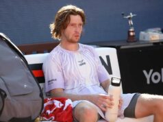 Andy Rublev odhaľuje realitu súdov v Paríži pred Roland Garros Mutua Madrid Open 2026 – 5. deň Andrey Rublev z Ruska súperí s Vitom Koprivom z Českej republiky počas zápasu mužskej dvojhry v piatom dni turnaja Mutua Madrid Open v La Caja Magica 24. apríla 2026 v Madride v Španielsku. Madrid Madrid Španielsko PUBLICATIONxNOTxINxFRA Copyright: xMiguelxReisx originalFilename:reis-notitle260424_npTkY.jpg
