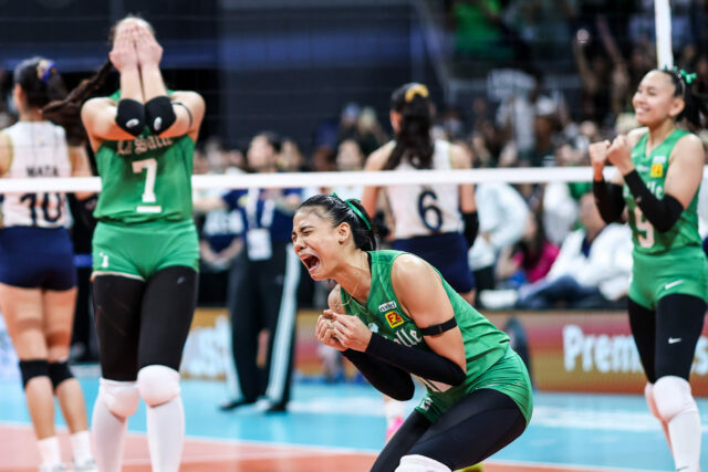 Angel Canino z La Salle Lady Spikers reaguje po zisku majstrovského titulu v ženskom volejbalovom turnaji sezóny 88 UAAP, keď porazil NU Lady Bulldogs.